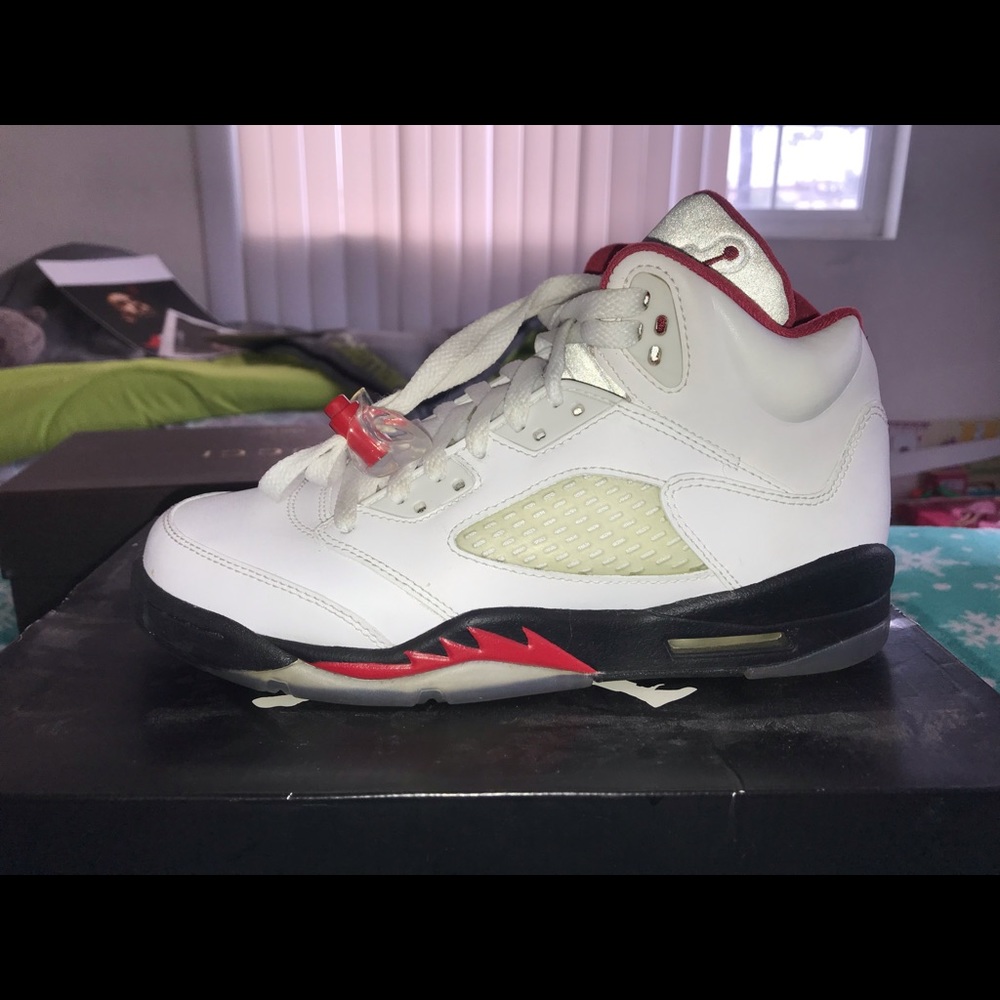 air jordan retro 5’s (white/fire-red/ black)